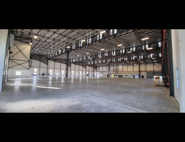 5,846M² WAREHOUSE TO LET IN AIRPORT INDUSTRIA